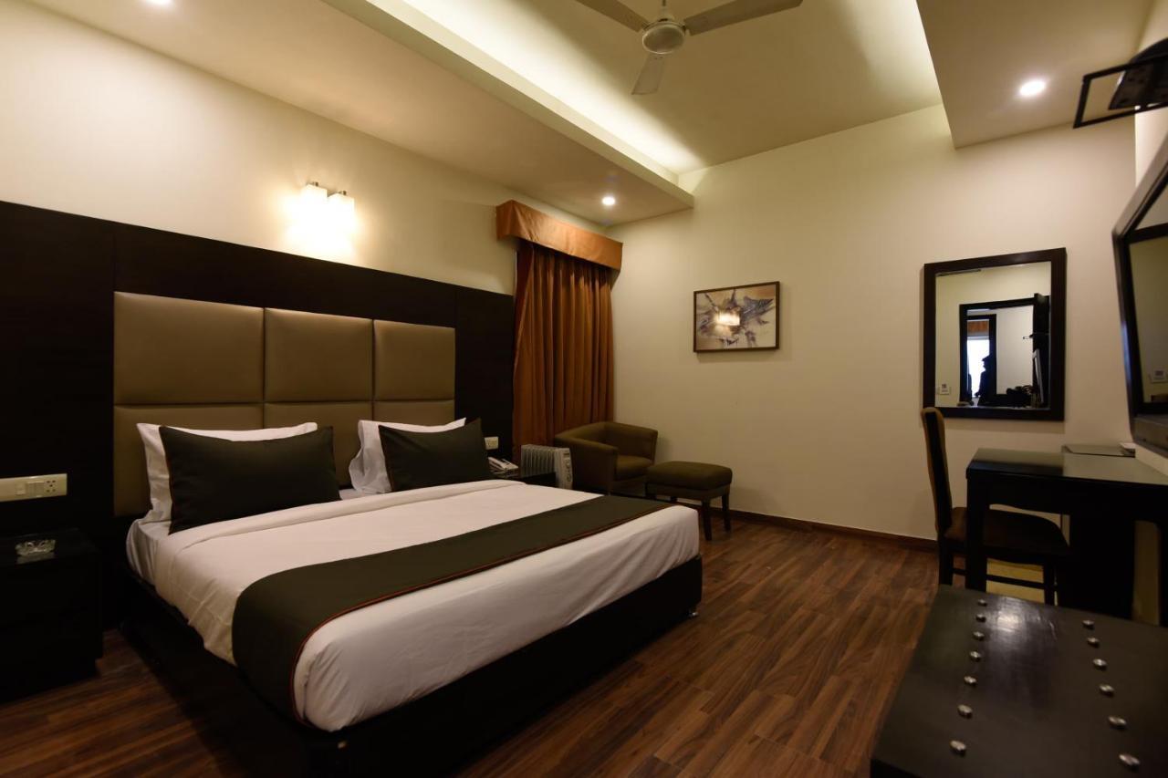 Collection O 39727 Tidel Park Hotel Pilamedu Екстериор снимка